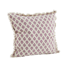 Load image into Gallery viewer, Printed cushion cover w/ fringes, Off white/fuchsia