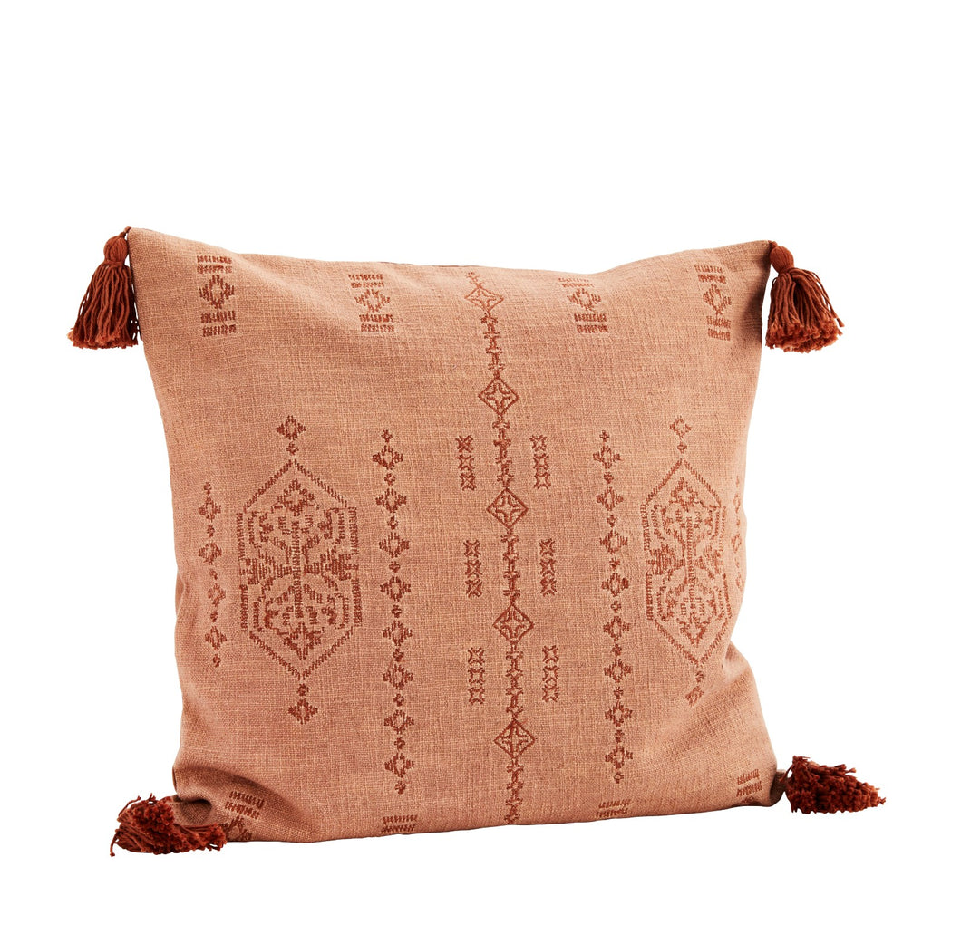 Embroidered cushion cover w/tassels, coral/brick 50x50cm